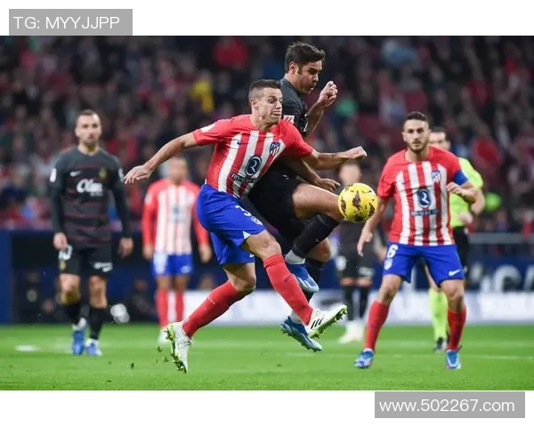 马拉加主场迎战拉斯，争夺西甲宝贵积分的激烈对决